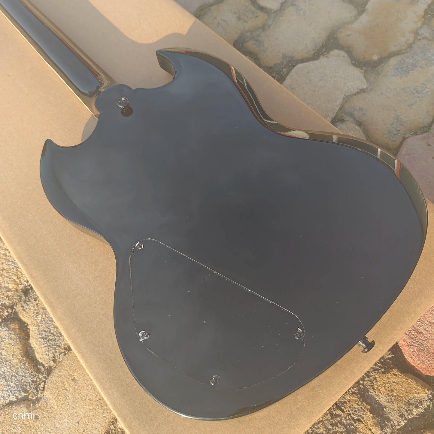 Black SG