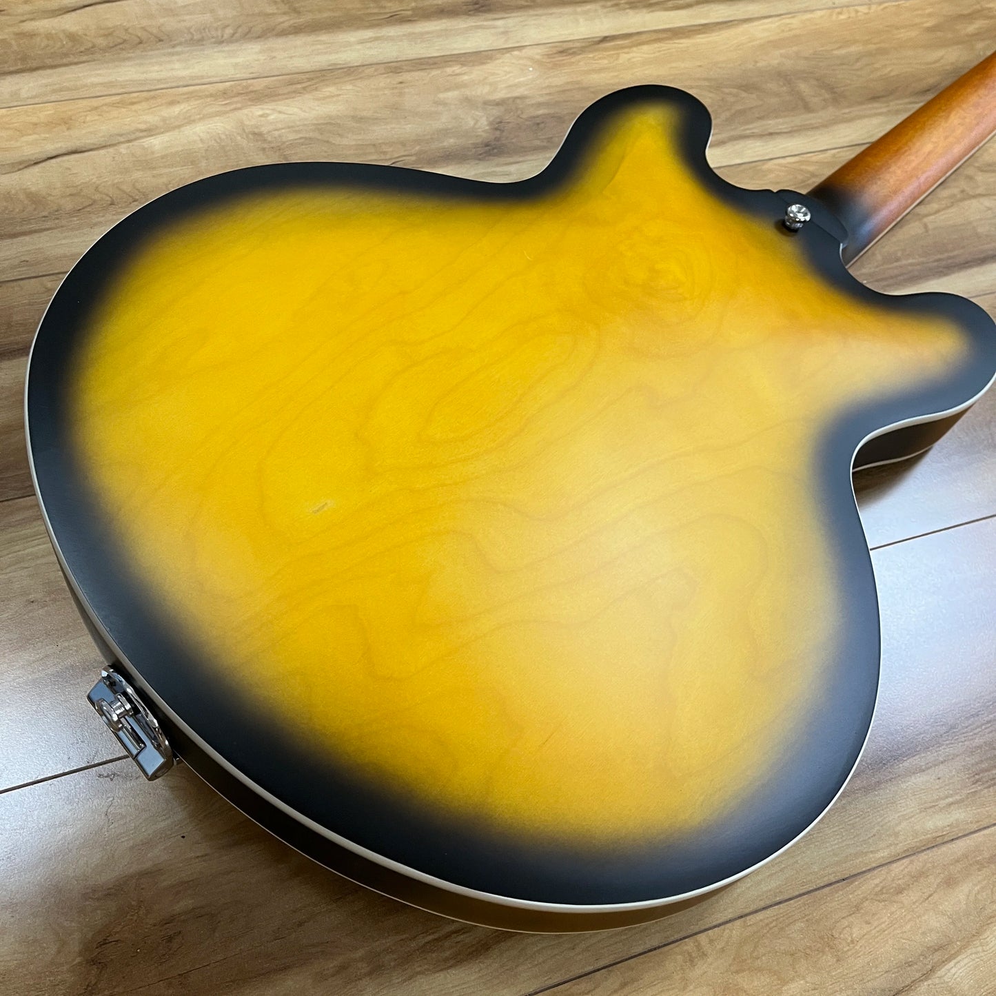 335 Semihollow