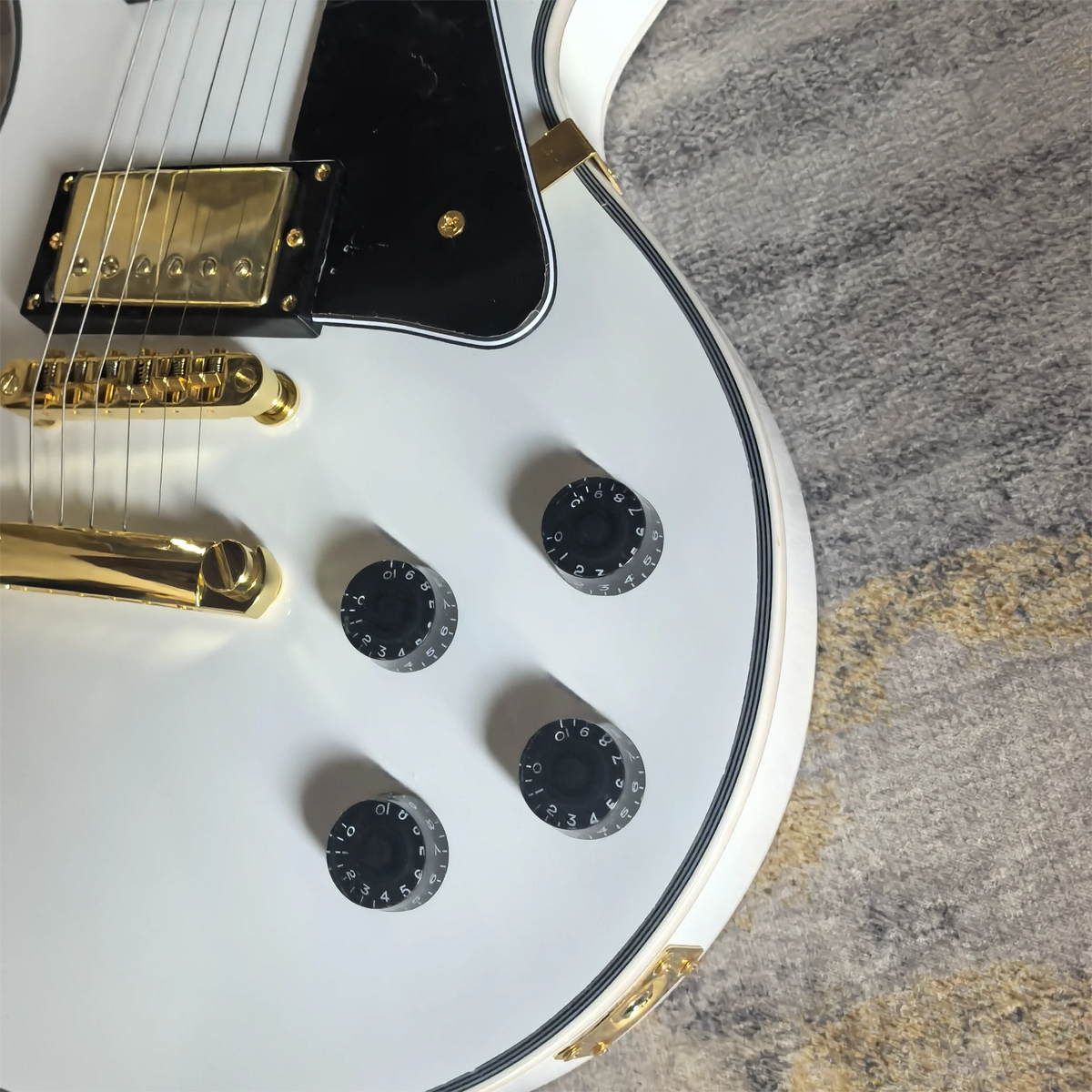 Lp White/Gold