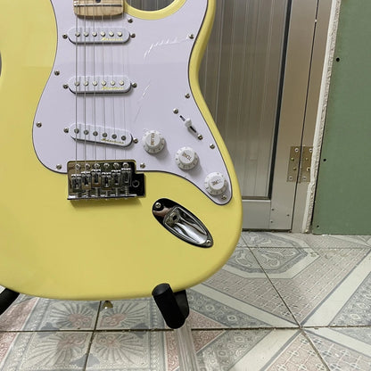 Strat Cream
