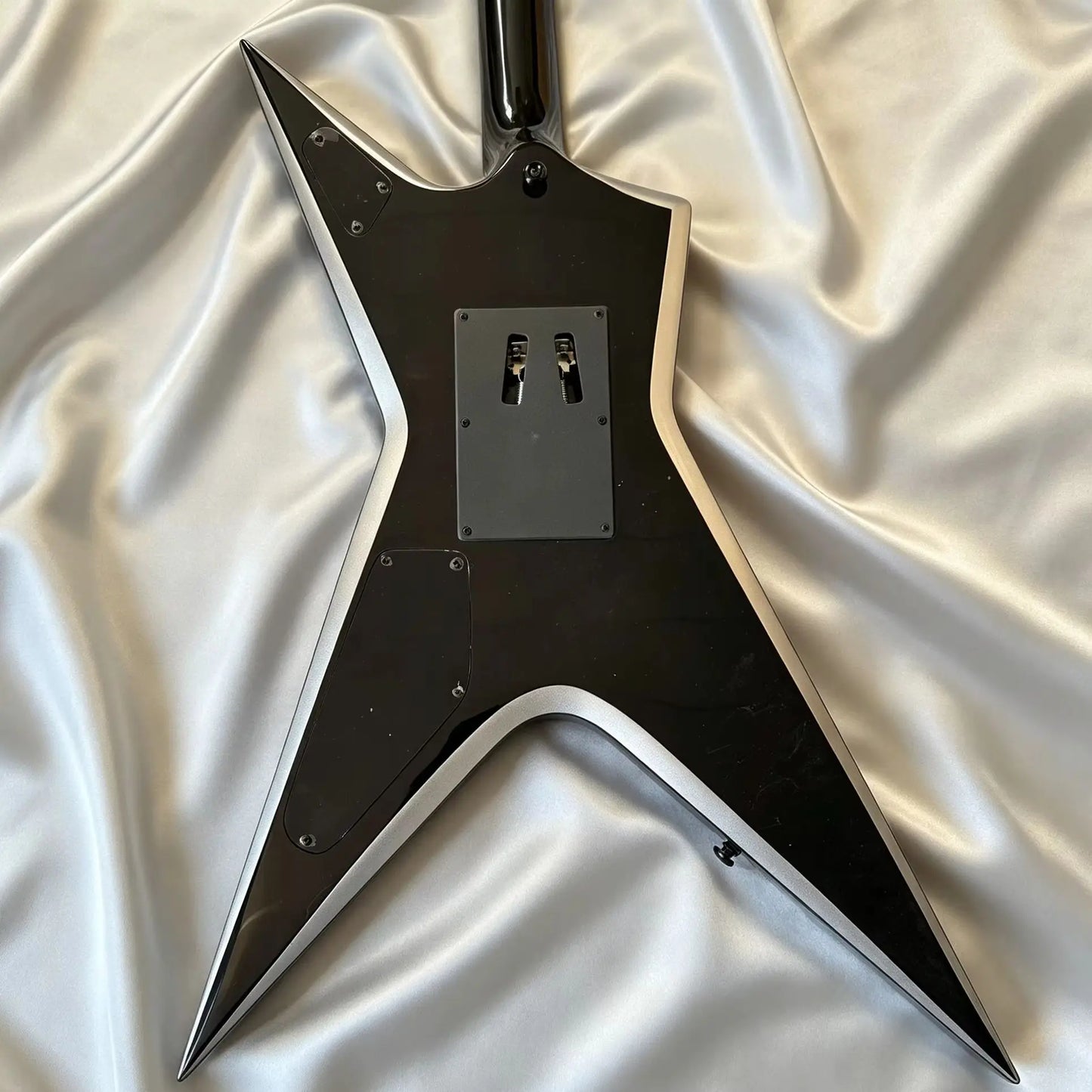 Dime Grey Black