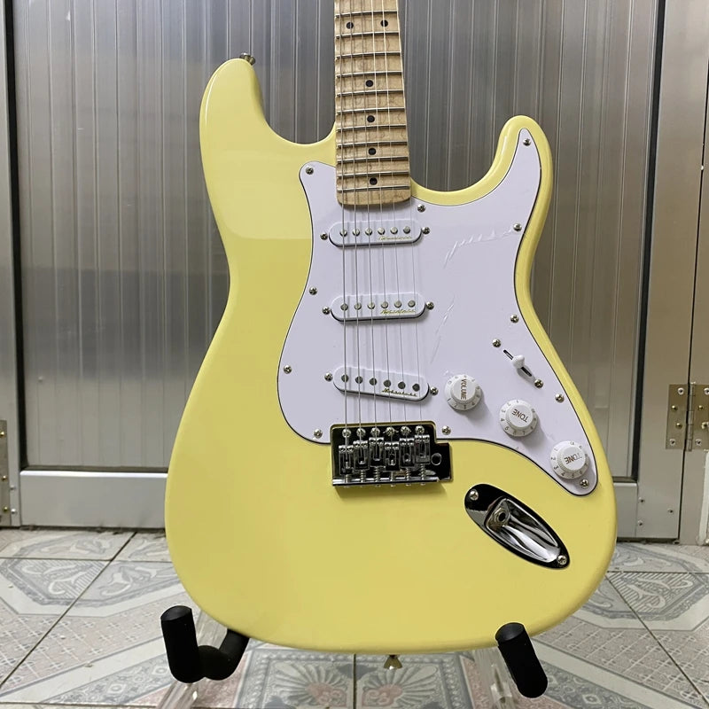 Strat Cream