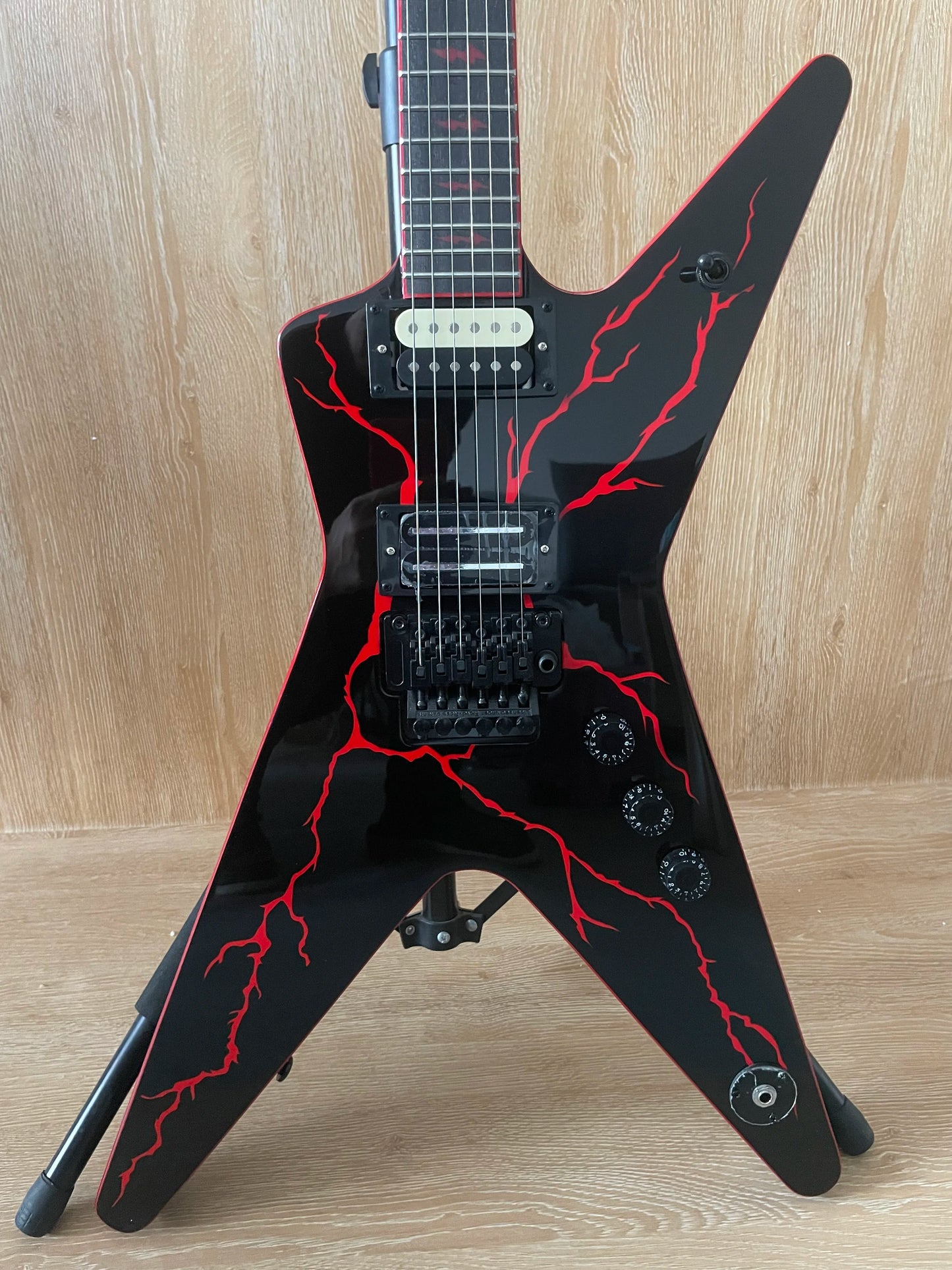 Dime Red Lightning