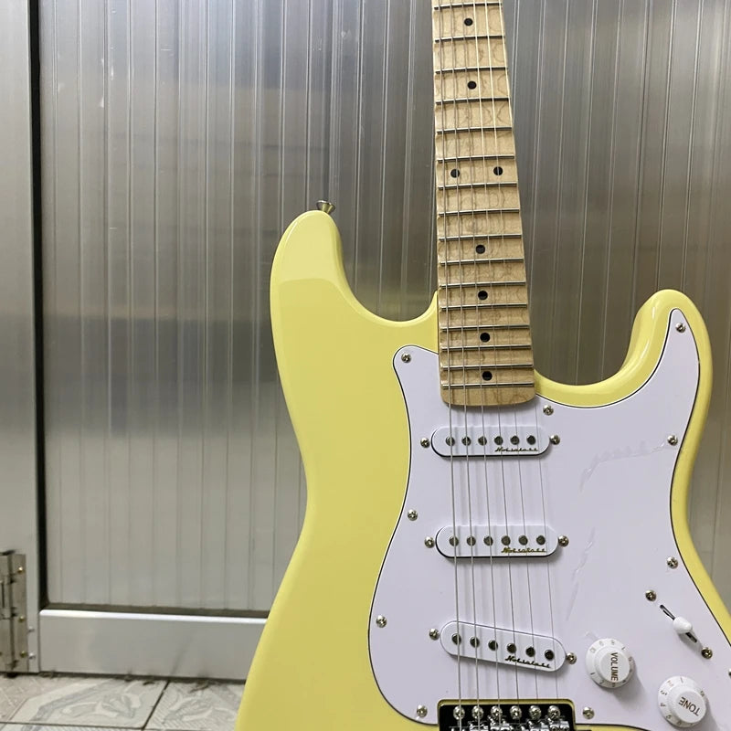 Strat Cream