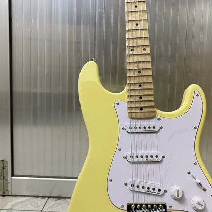 Strat Cream