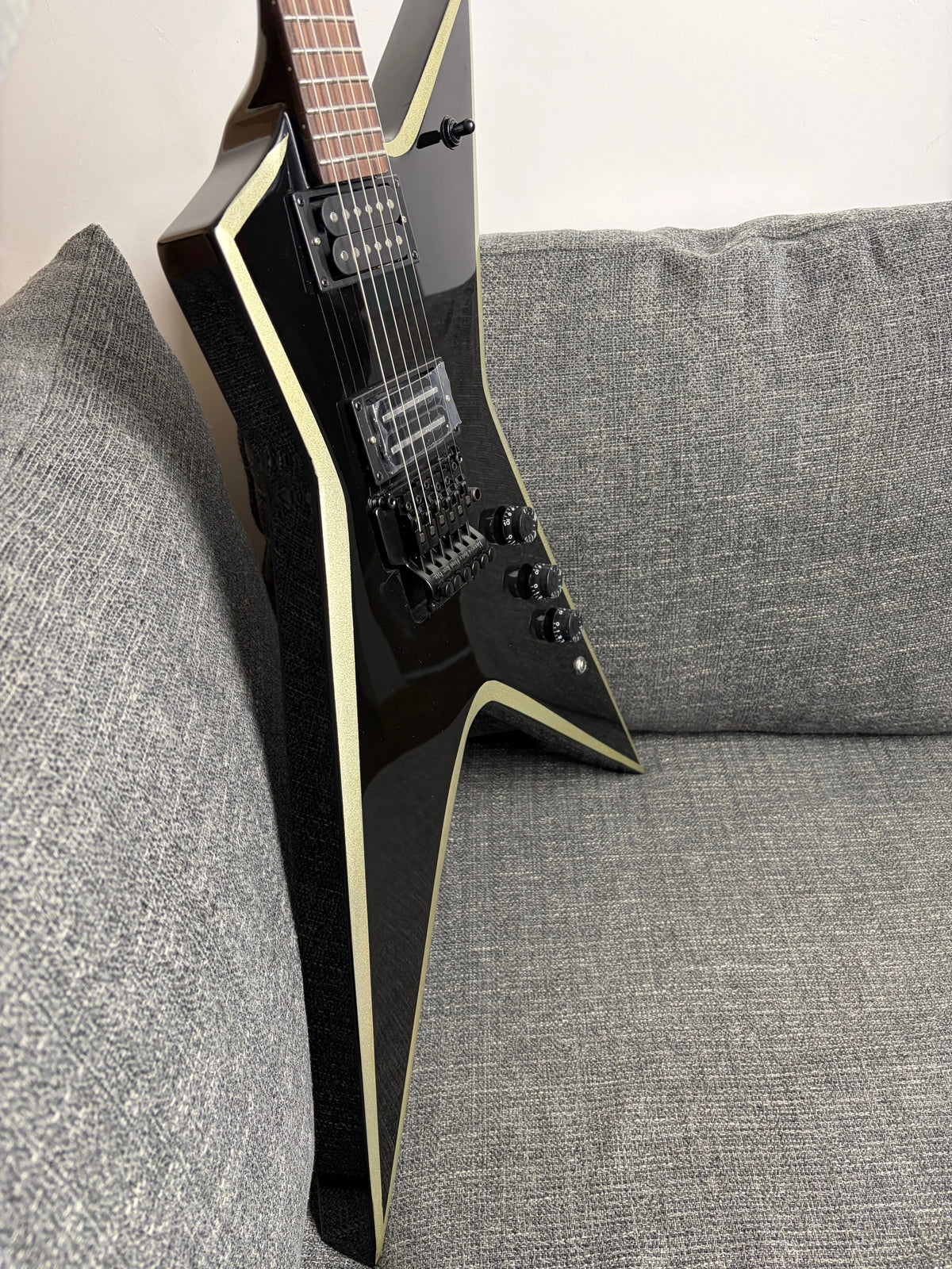 Dime Grey Black