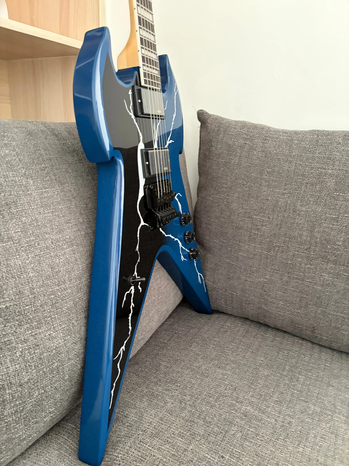 Zakk Lightning V(Fast Shipping For USA)