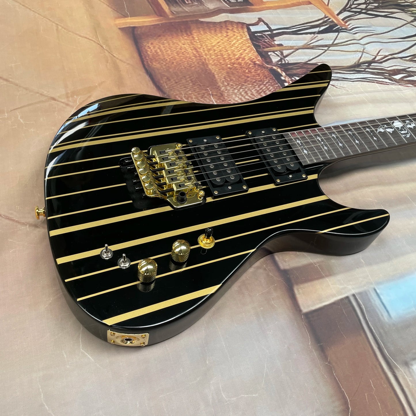 Synyster Black/Gold